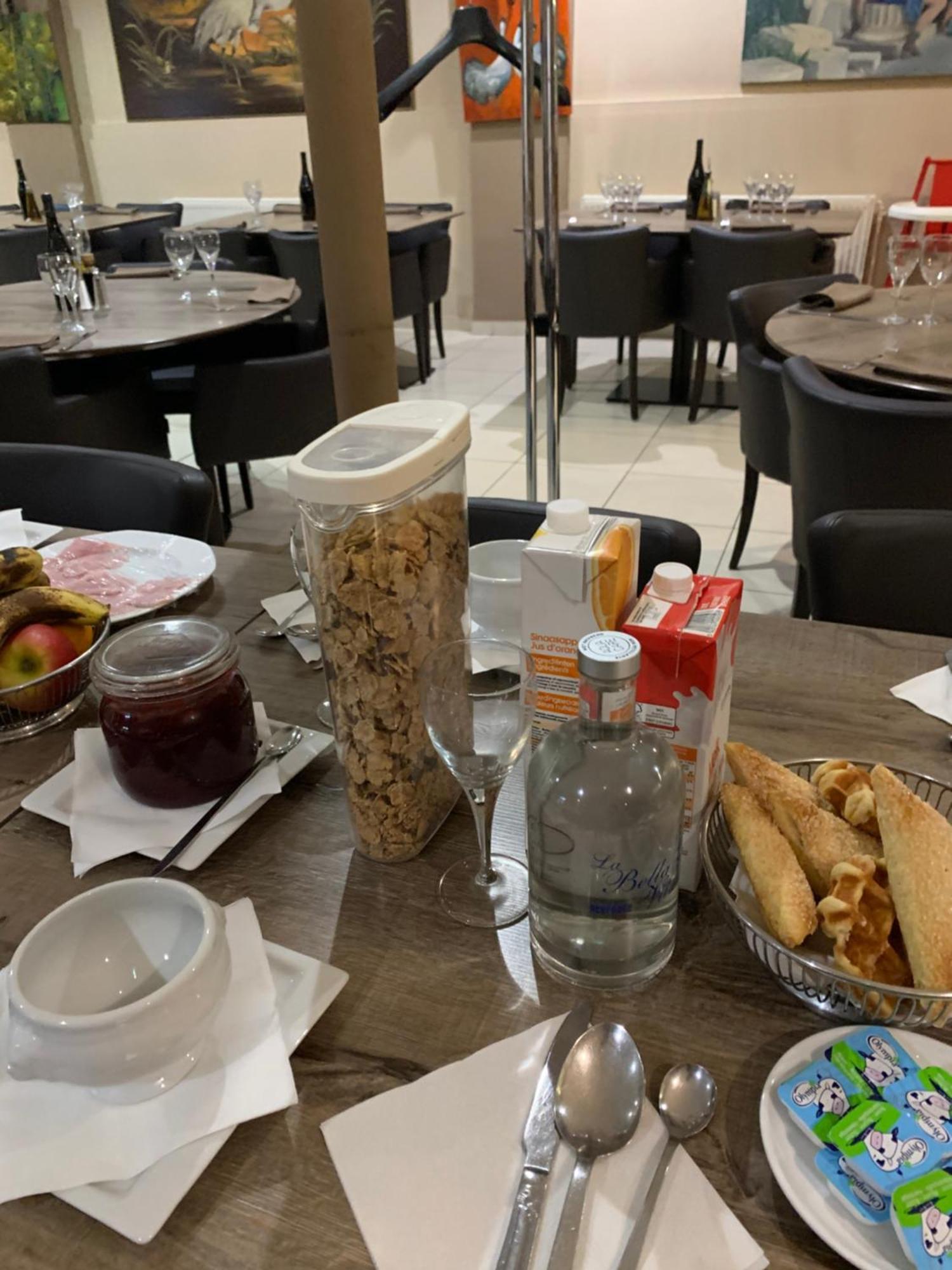 Residence La Floraison Anderlecht Екстериор снимка