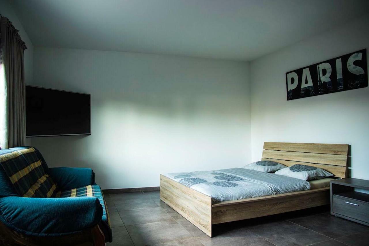 Residence La Floraison Anderlecht Екстериор снимка